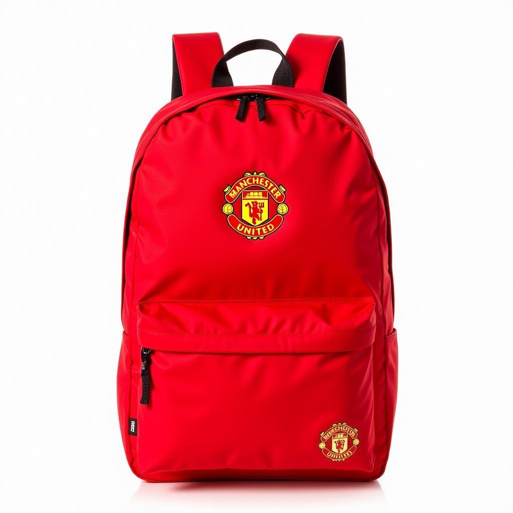 Balo Manchester United chính hãng màu đỏ, thiết kế thể thao, logo nổi bật, chất liệu cao cấp, đựng laptop, sách vở, đồ dùng cá nhân.